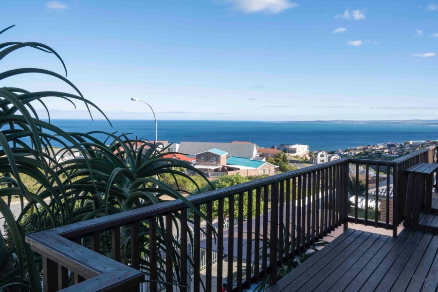 5 Bedroom Property for Sale in Dana Bay Western Cape
